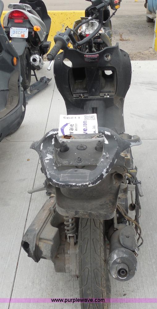 image for item I1293 2011 UNK moped