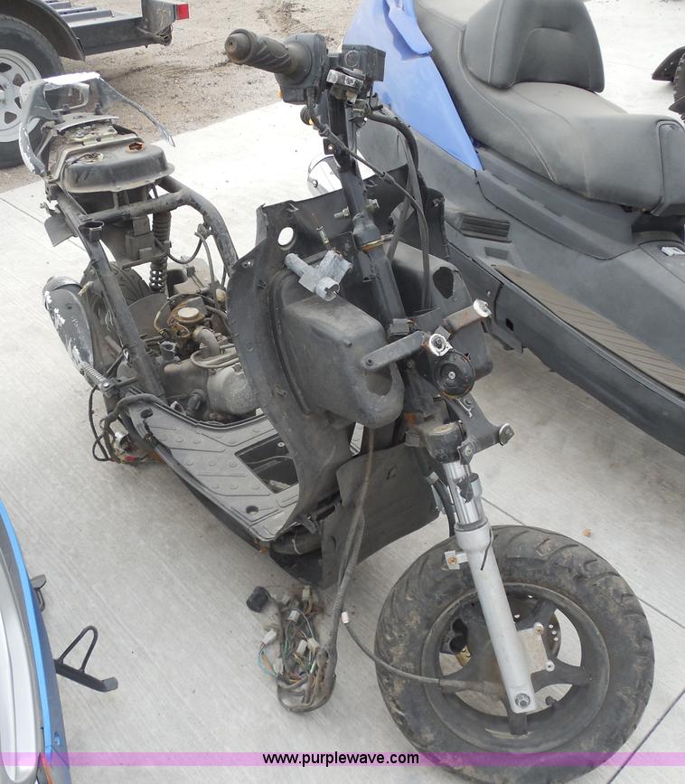 image for item I1293 2011 UNK moped