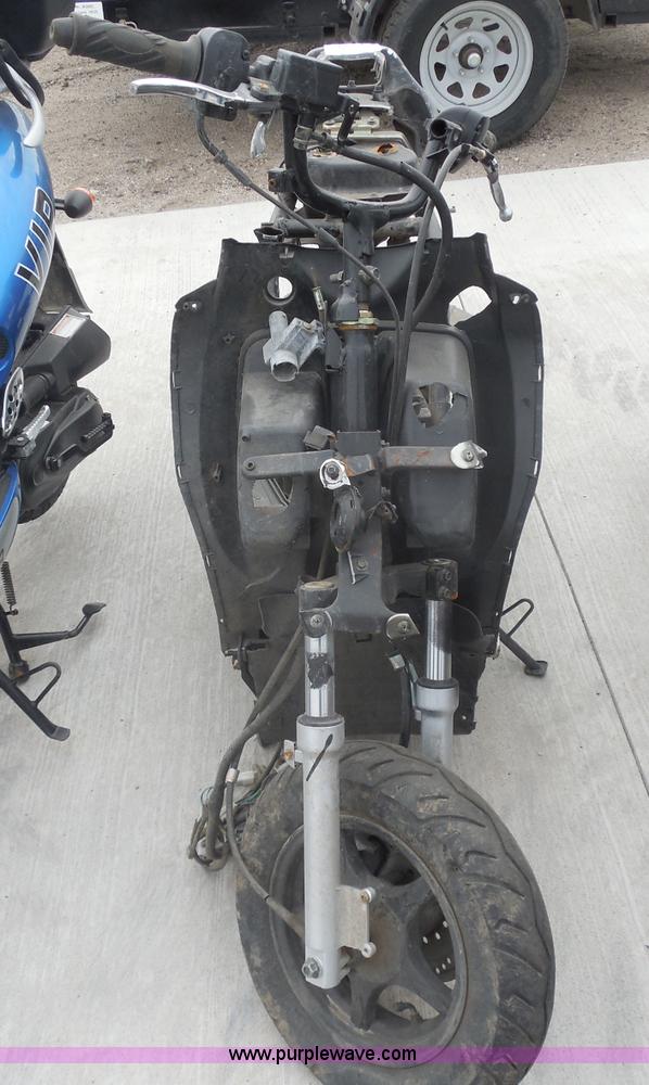 image for item I1293 2011 UNK moped