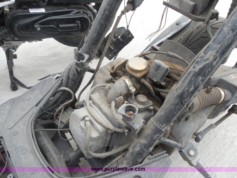 image for item I1293 2011 UNK moped