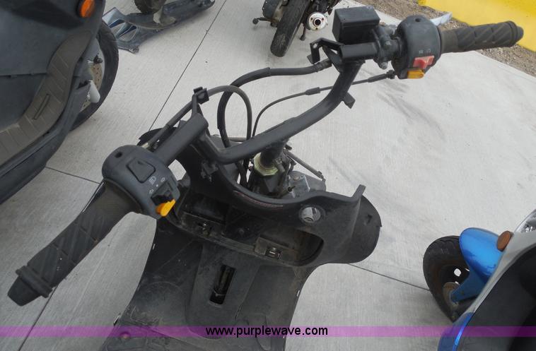 image for item I1293 2011 UNK moped