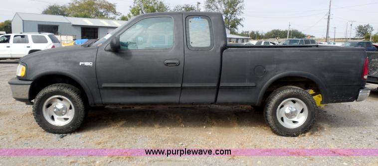 image for item I1296 1996 Ford F150 pickup truck