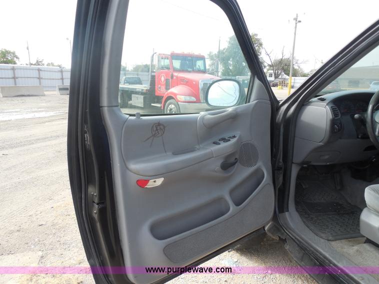 image for item I1296 1996 Ford F150 pickup truck