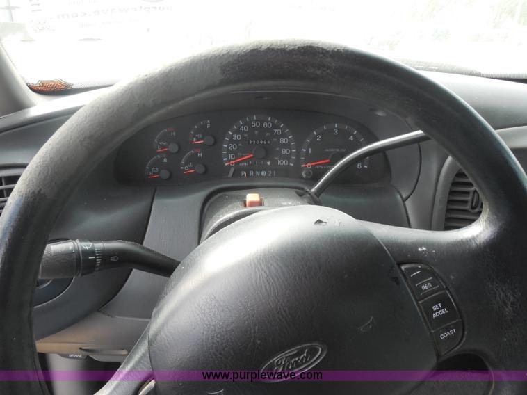 image for item I1296 1996 Ford F150 pickup truck