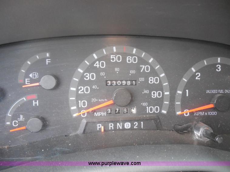 image for item I1296 1996 Ford F150 pickup truck