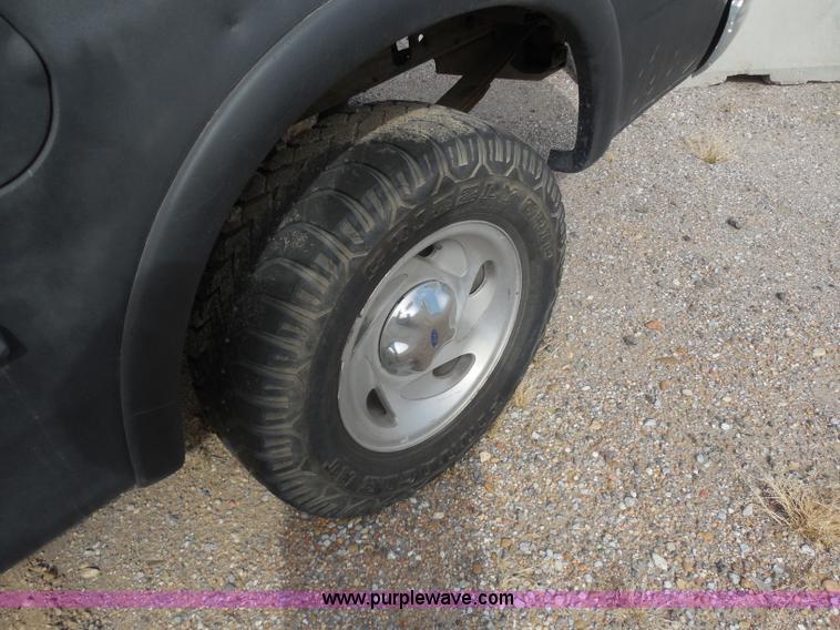 image for item I1296 1996 Ford F150 pickup truck