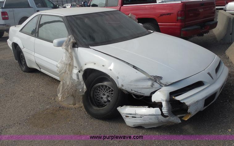 image for item I1297 1993 Pontiac Grand Prix SE