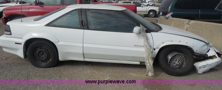 image for item I1297 1993 Pontiac Grand Prix SE