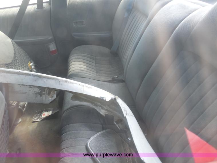 image for item I1297 1993 Pontiac Grand Prix SE