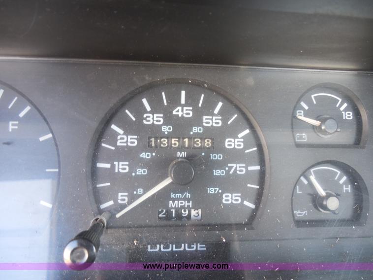 image for item I1299 1993 Dodge Dakota pickup truck