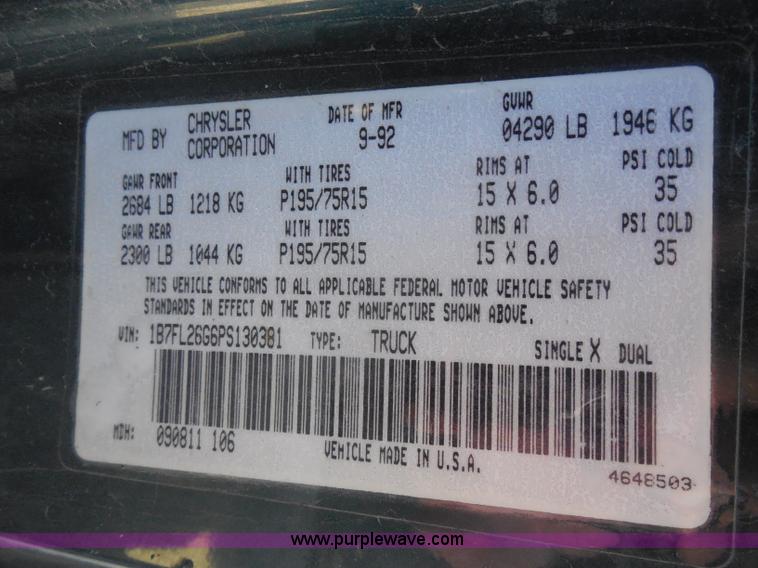 image for item I1299 1993 Dodge Dakota pickup truck