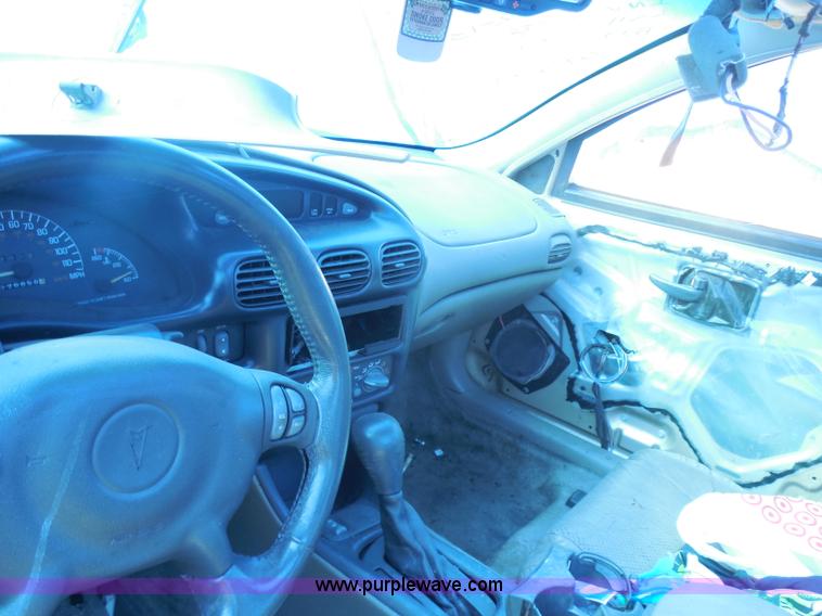 image for item I1300 2002 Pontiac Grand Prix GT