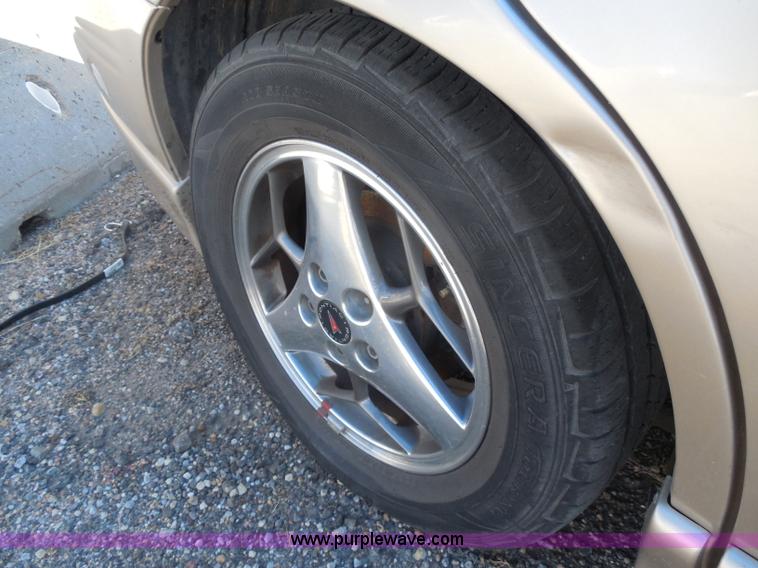 image for item I1300 2002 Pontiac Grand Prix GT