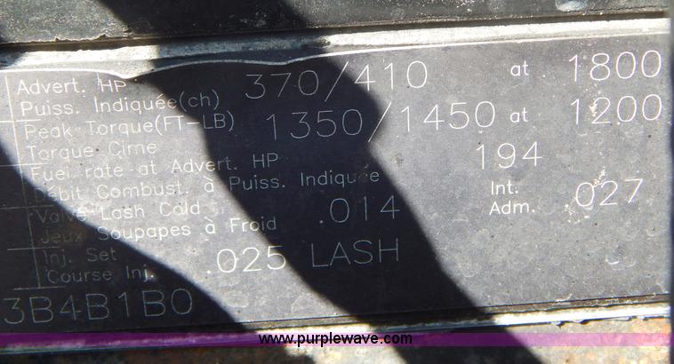 image for item B5973 1999 Kenworth T800 semi truck