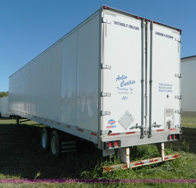 image for item D6040 2007 Utility dry van trailer