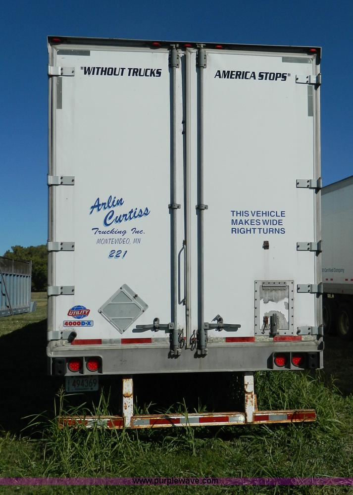 image for item D6040 2007 Utility dry van trailer