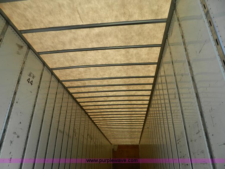 image for item D6040 2007 Utility dry van trailer