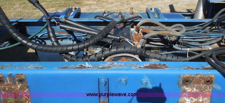 image for item F3241 1988 Peterbilt 377 semi truck