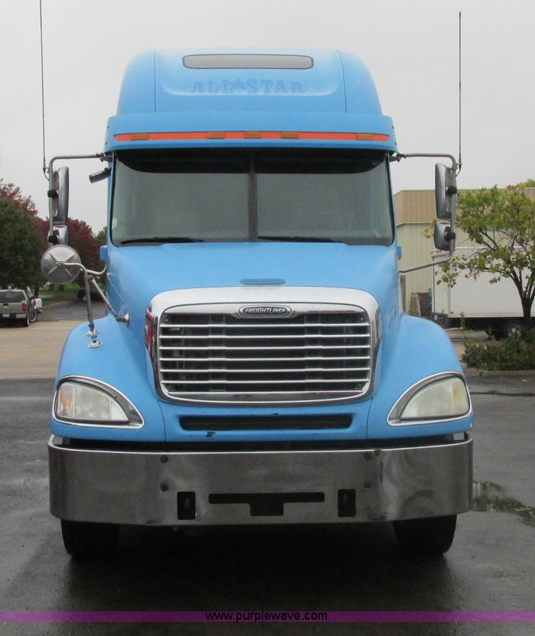 image for item F5358 2006 Freightliner Columbia CL120 semi truck