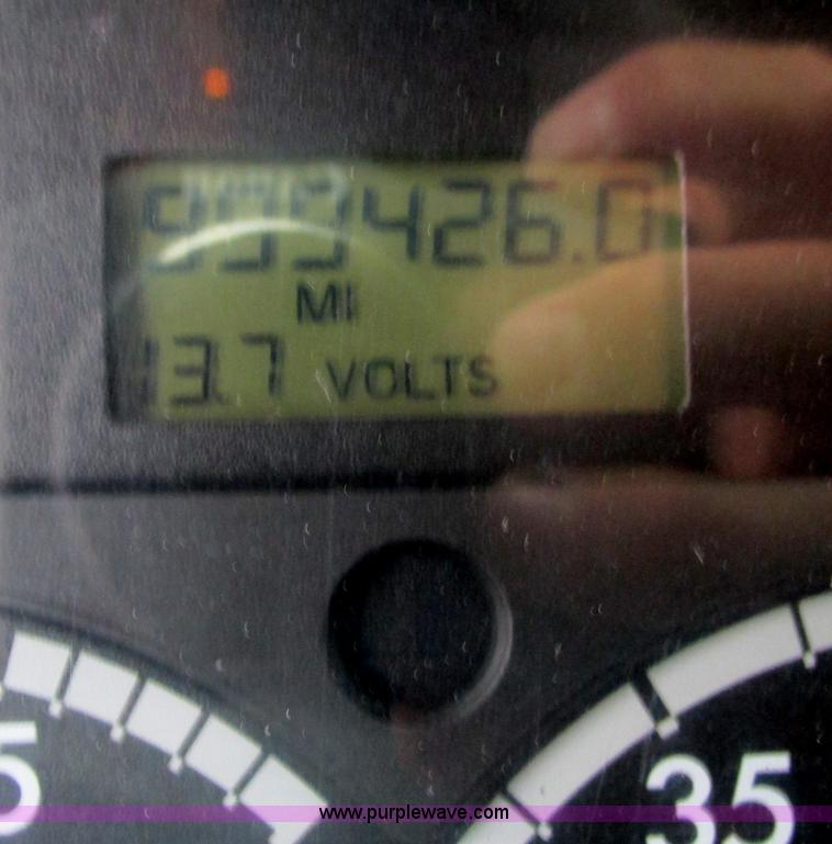 image for item F5358 2006 Freightliner Columbia CL120 semi truck