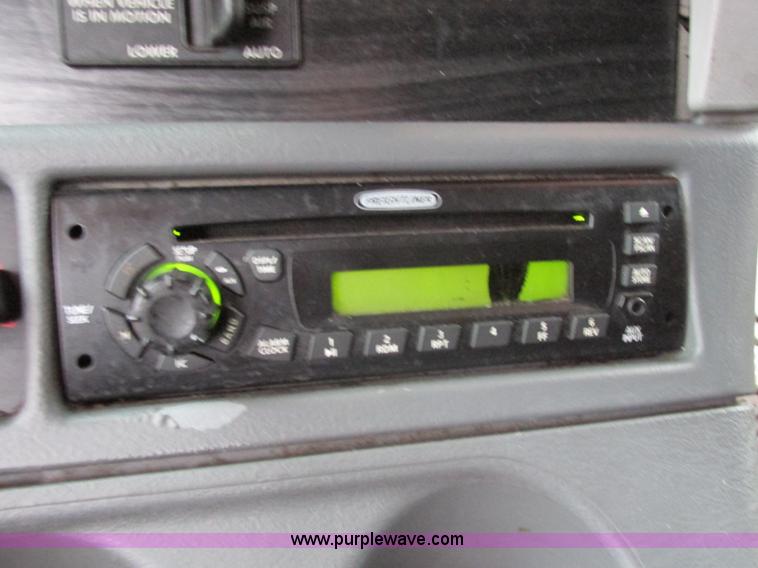 image for item F5358 2006 Freightliner Columbia CL120 semi truck