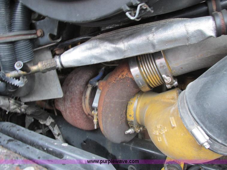 image for item F5358 2006 Freightliner Columbia CL120 semi truck