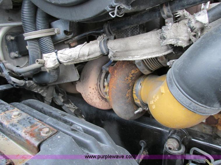 image for item F5361 2006 Freightliner Columbia CL120 semi truck