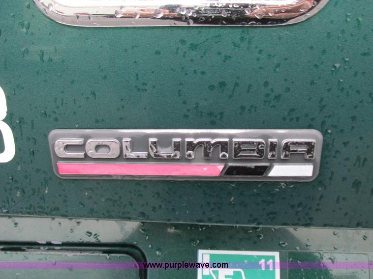 image for item F5361 2006 Freightliner Columbia CL120 semi truck