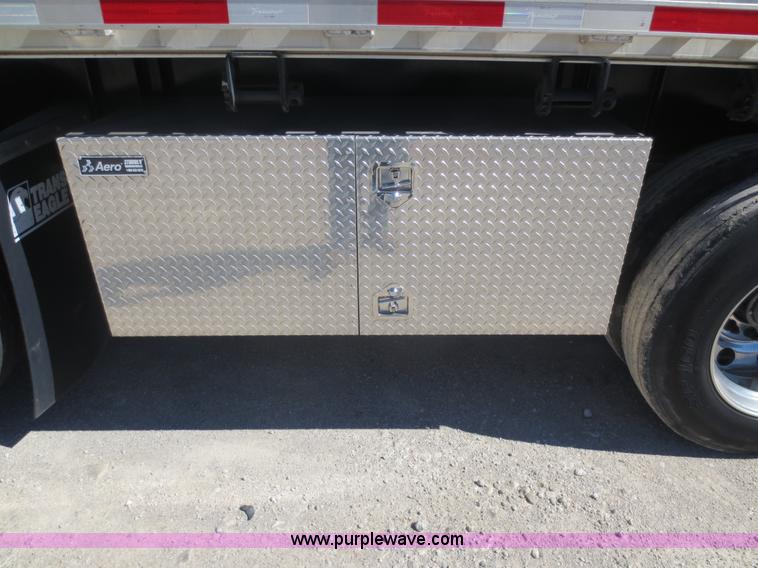 image for item F6687 2011 Transcraft Eagle II flatbed trailer