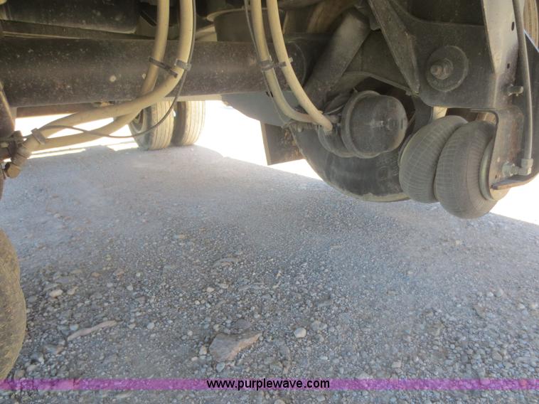 image for item F6687 2011 Transcraft Eagle II flatbed trailer