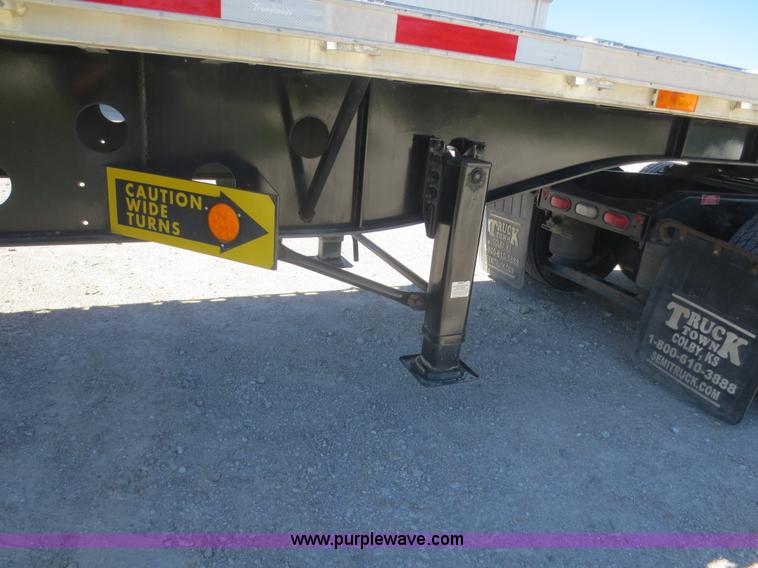 image for item F6687 2011 Transcraft Eagle II flatbed trailer