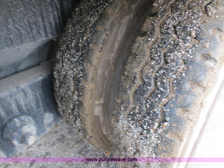 image for item F6707 2008 Ottawa YT Railer terminal tractor