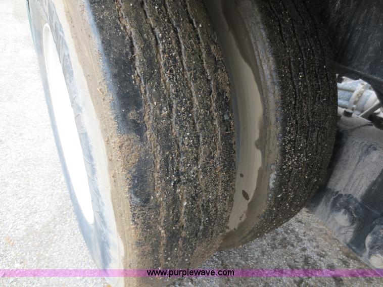 image for item F6707 2008 Ottawa YT Railer terminal tractor