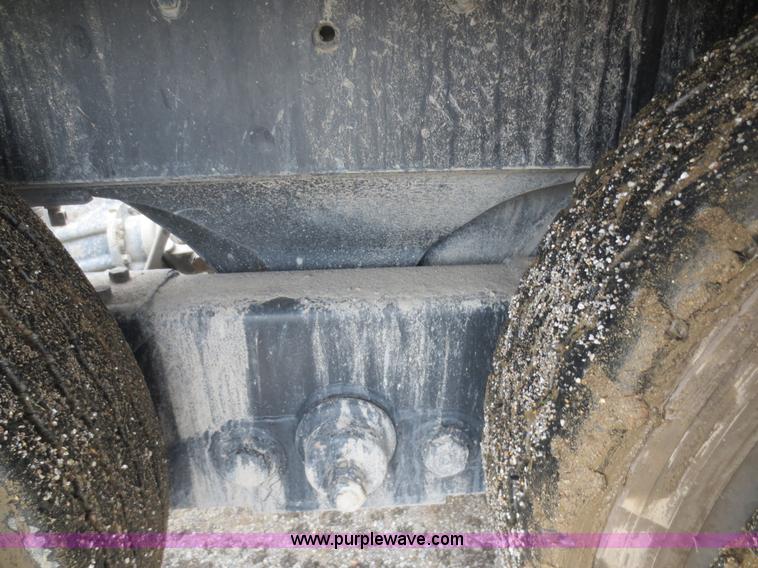 image for item F6707 2008 Ottawa YT Railer terminal tractor