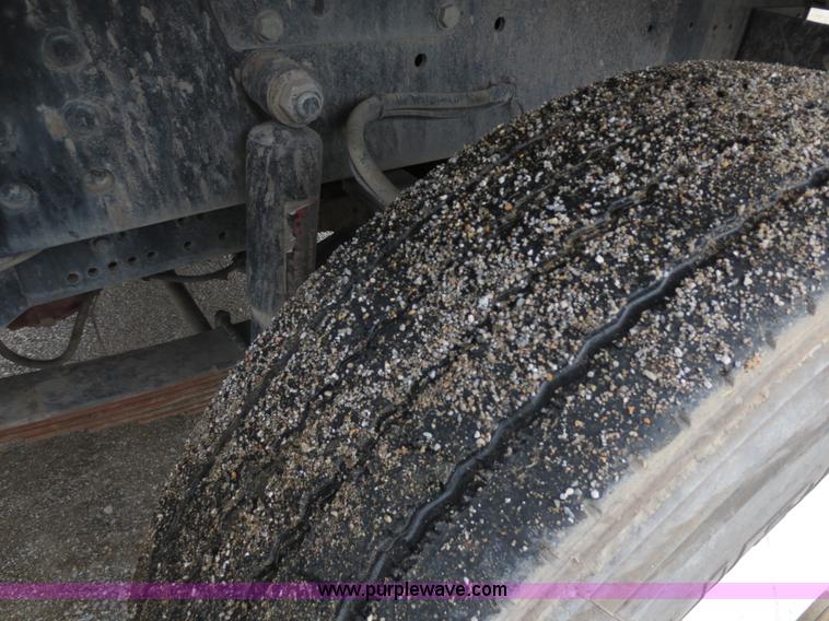 image for item F6707 2008 Ottawa YT Railer terminal tractor