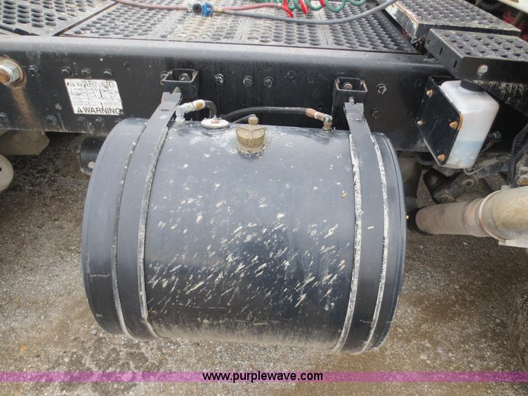 image for item F6707 2008 Ottawa YT Railer terminal tractor