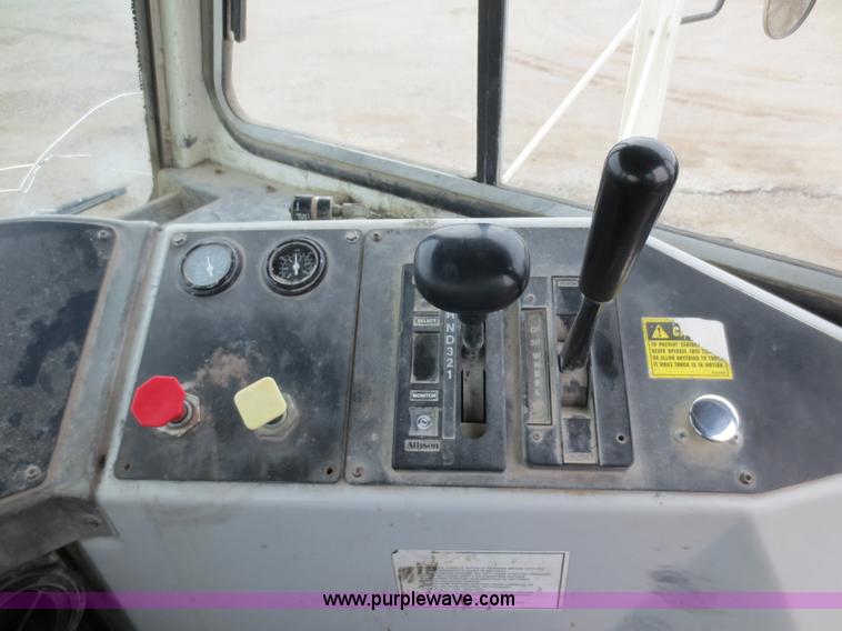 image for item F6707 2008 Ottawa YT Railer terminal tractor