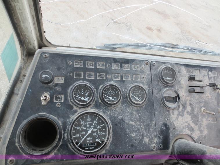 image for item F6707 2008 Ottawa YT Railer terminal tractor