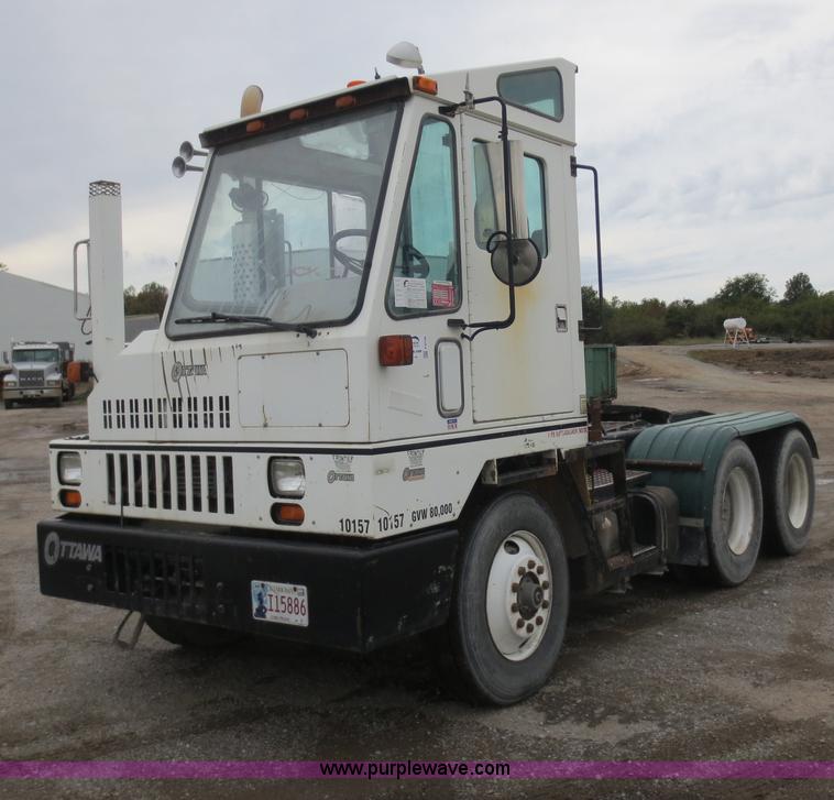 image for item F6708 2000 Ottawa CY50T terminal tractor