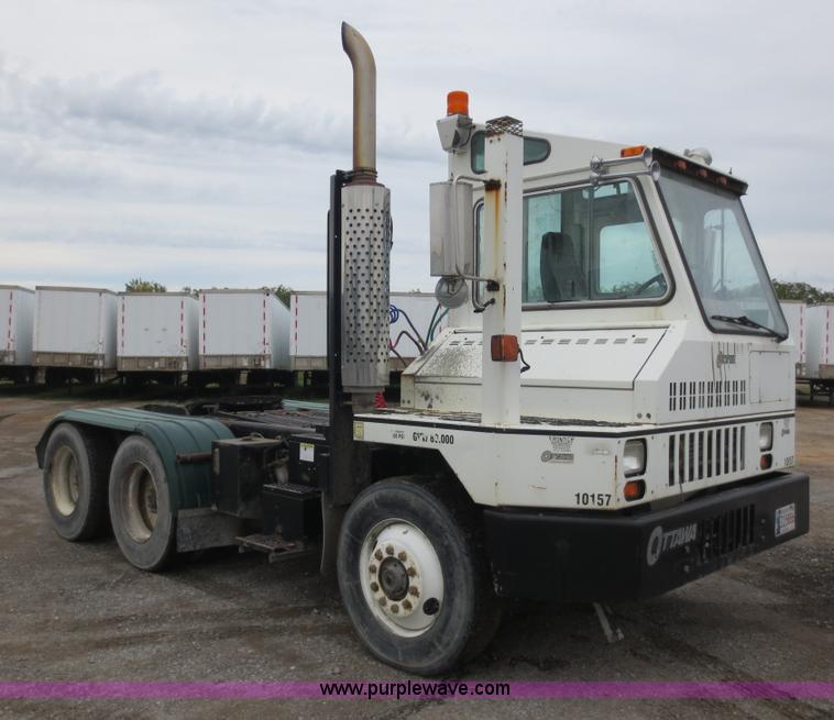 image for item F6708 2000 Ottawa CY50T terminal tractor