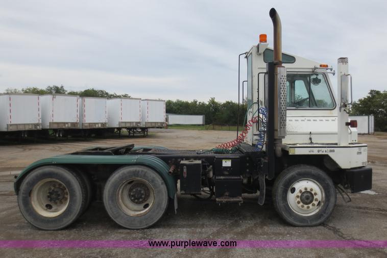 image for item F6708 2000 Ottawa CY50T terminal tractor
