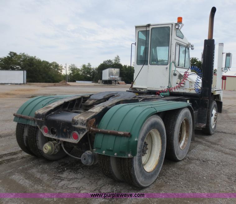 image for item F6708 2000 Ottawa CY50T terminal tractor