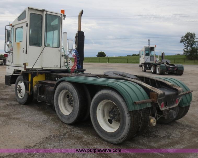 image for item F6708 2000 Ottawa CY50T terminal tractor
