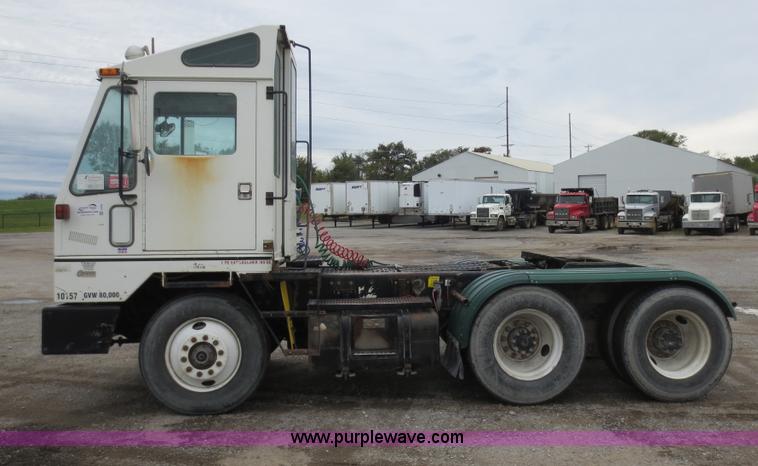 image for item F6708 2000 Ottawa CY50T terminal tractor