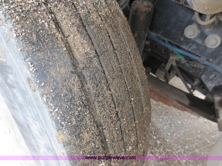 image for item F6708 2000 Ottawa CY50T terminal tractor