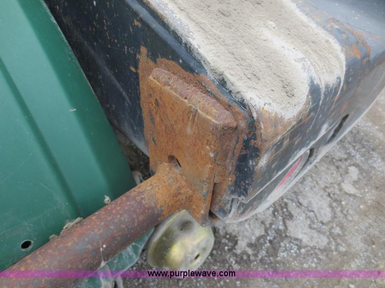 image for item F6708 2000 Ottawa CY50T terminal tractor