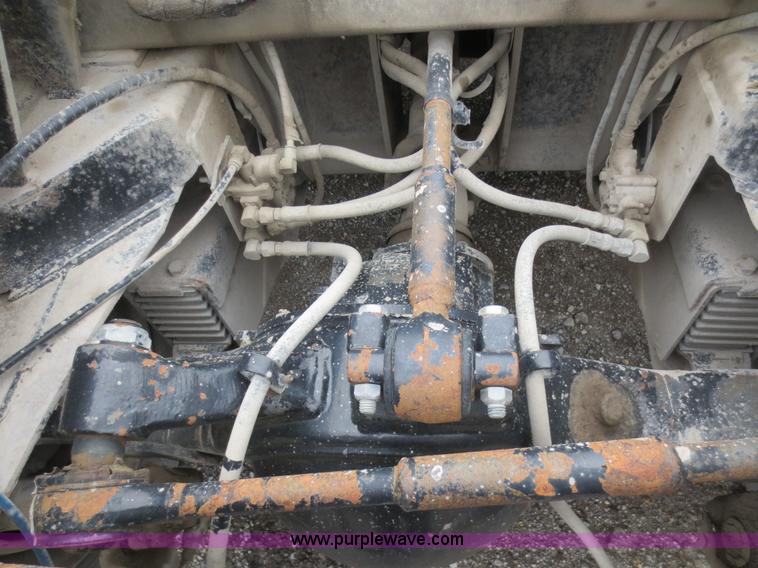 image for item F6708 2000 Ottawa CY50T terminal tractor