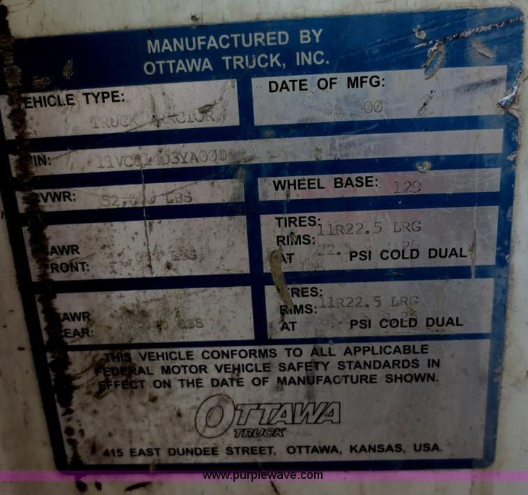 image for item F6708 2000 Ottawa CY50T terminal tractor