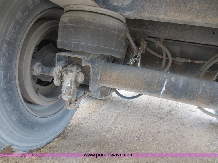 image for item F6709 1996 Monon MP3-32-A2-53W 53' dry van trailer