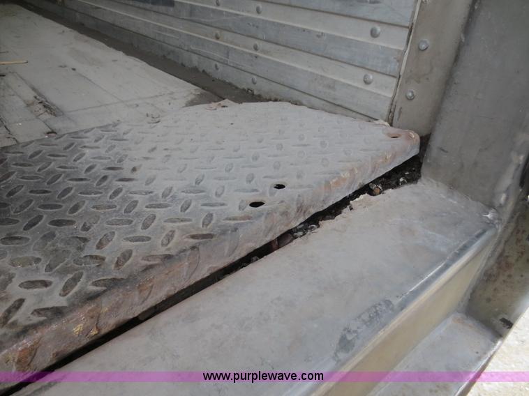 image for item F6709 1996 Monon MP3-32-A2-53W 53' dry van trailer